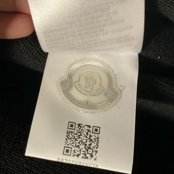 Moncler Maglione Tricot Cardigan Hooded Jacket - Picture 4 of 8